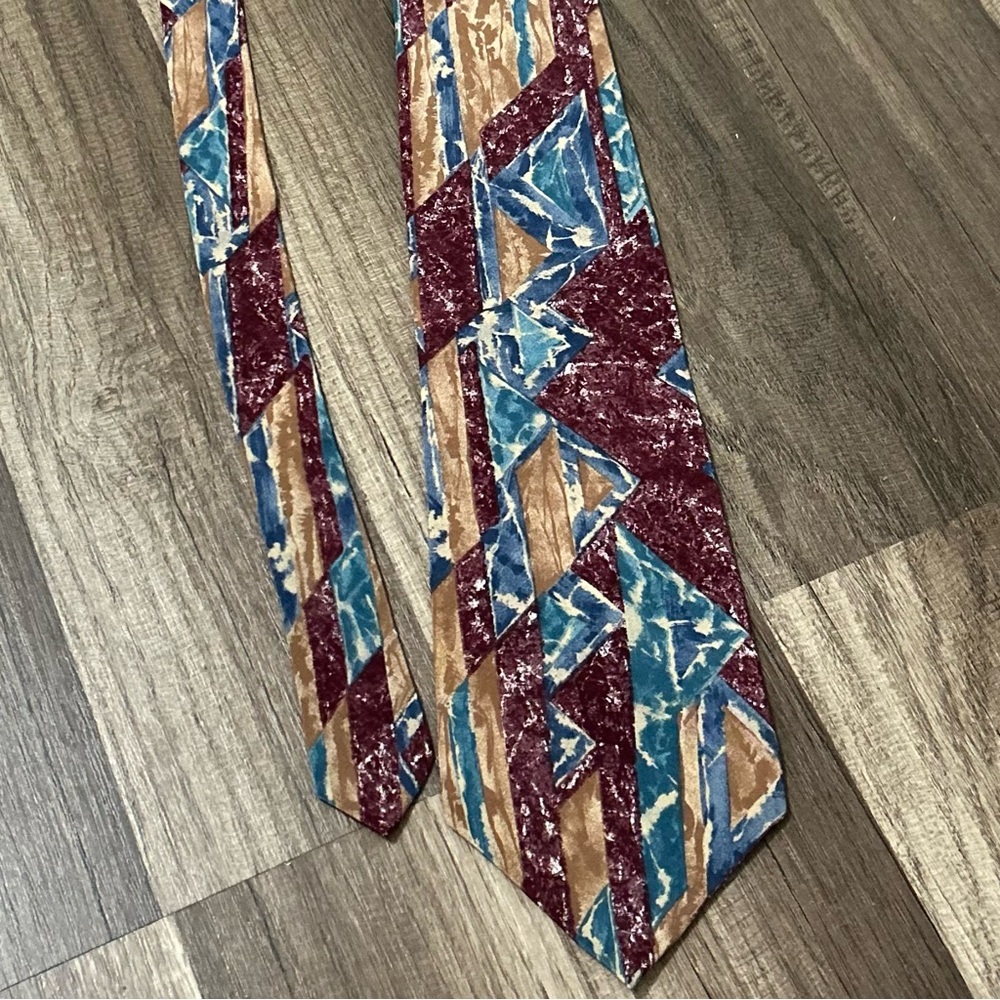 Wembley Men’s‎ Necktie 100% Silk USA Maroon Blue Gold Abstract Academia Formal